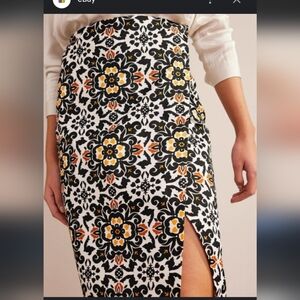 Geometric pencil skirt